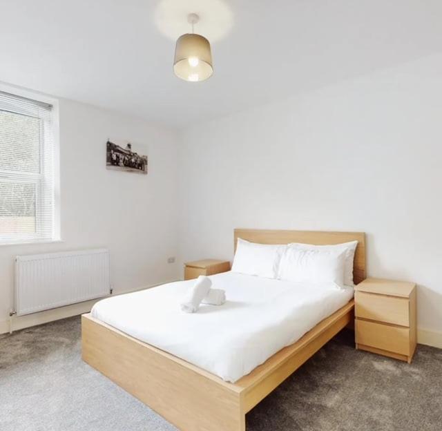 Spacious Two Bedroom Apartment With Valley Views Abertillery Екстериор снимка